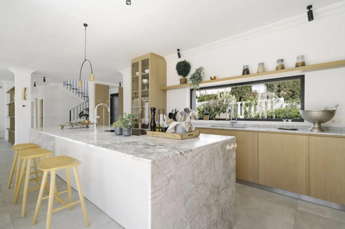 Sprzedaż niezależnego domku jednorodzinnego w Barrio Las Brisas, Marbella photo 5