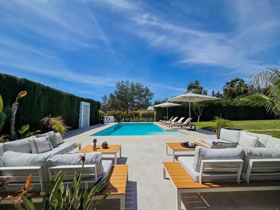 Sprzedaż niezależnego domku jednorodzinnego w  Barrio Las Brisas, Marbella photo 4