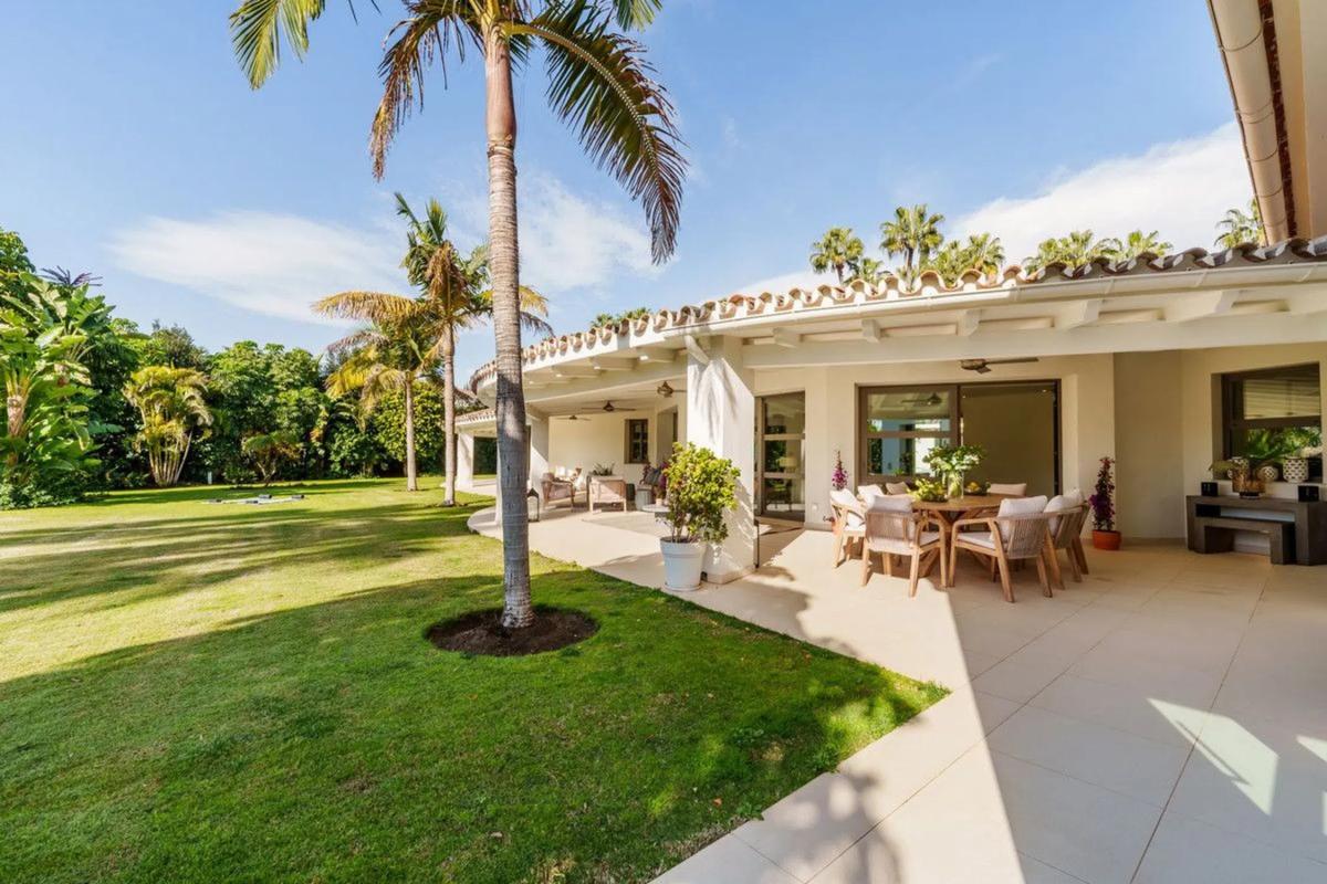 Venta de chalet independiente en Calle Milan 28-D, Marbella
photo 1