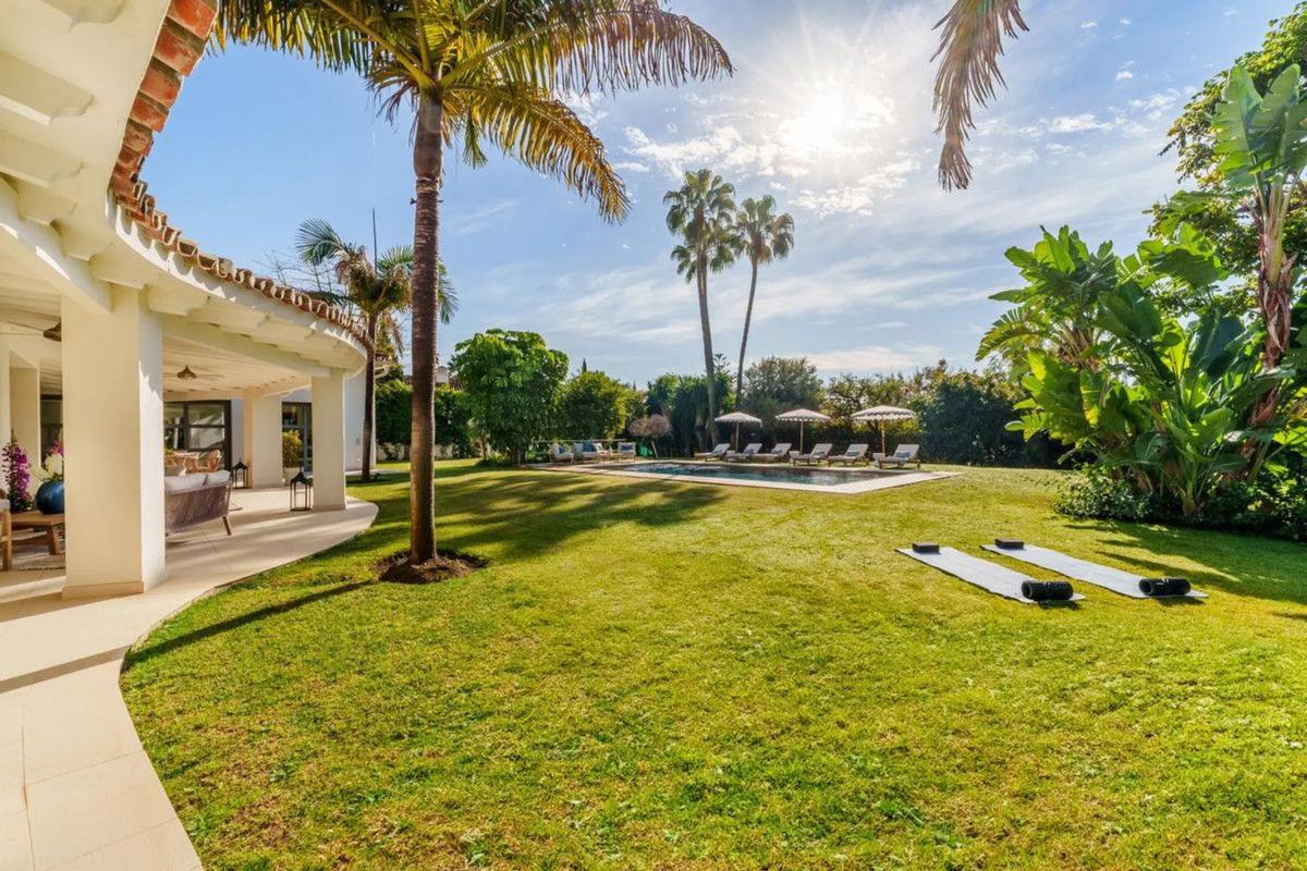 Venta de chalet independiente en Calle Milan 28-D, Marbella
photo 2