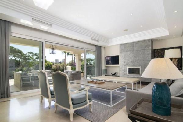 Chalet wolnostojący na sprzedaż w  Avenida del Prado, Marbella photo 4