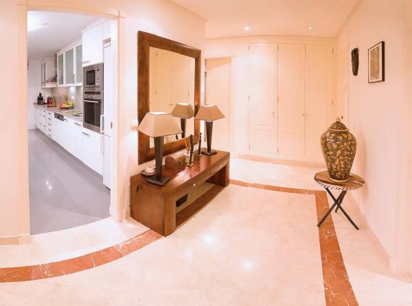 Venta de piso en Barrio Las Brisas, Marbella
 photo 4
