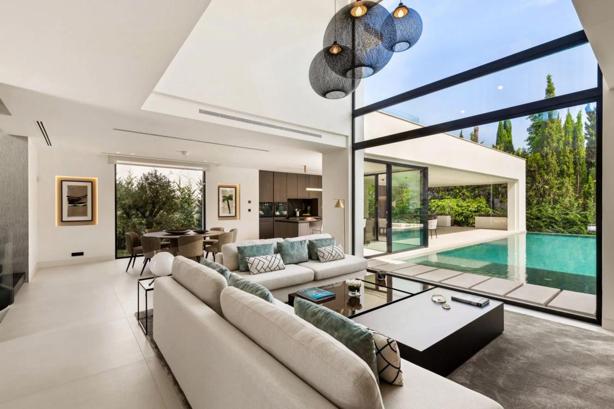 Sprzedaż niezależnego domku jednorodzinnego w  Barrio Las Brisas, Marbella photo 5