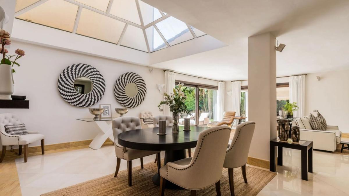 Sprzedaż niezależnego domku jednorodzinnego w  Barrio Las Brisas, Marbella photo 2