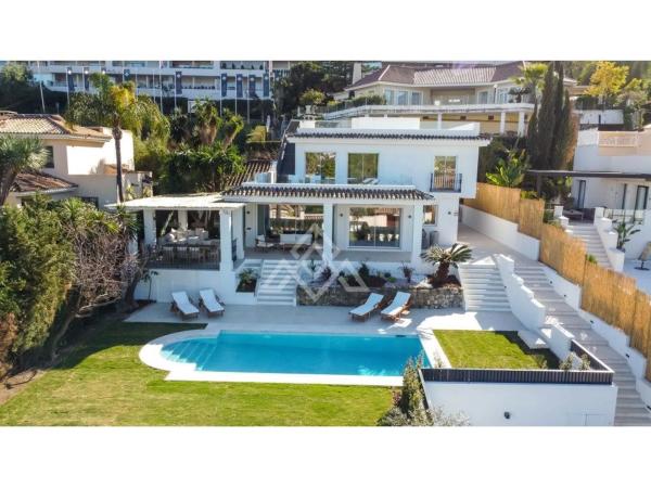 Chalet wolnostojący na sprzedaż w  Calle Escorial, Marbella photo 1