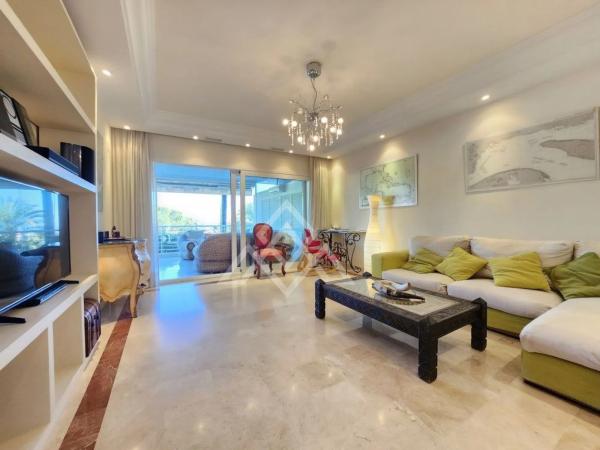 Venta de piso en Calle menga, Marbella
 photo 1