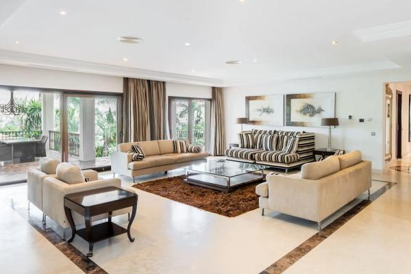 Chalet wolnostojący na sprzedaż w  Barrio Las Brisas, Marbella photo 4