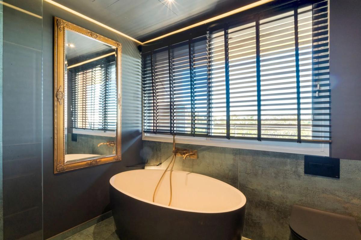 Sale of apartment in Avenida Calderón de la Barca s/n, Marbella
 photo 4