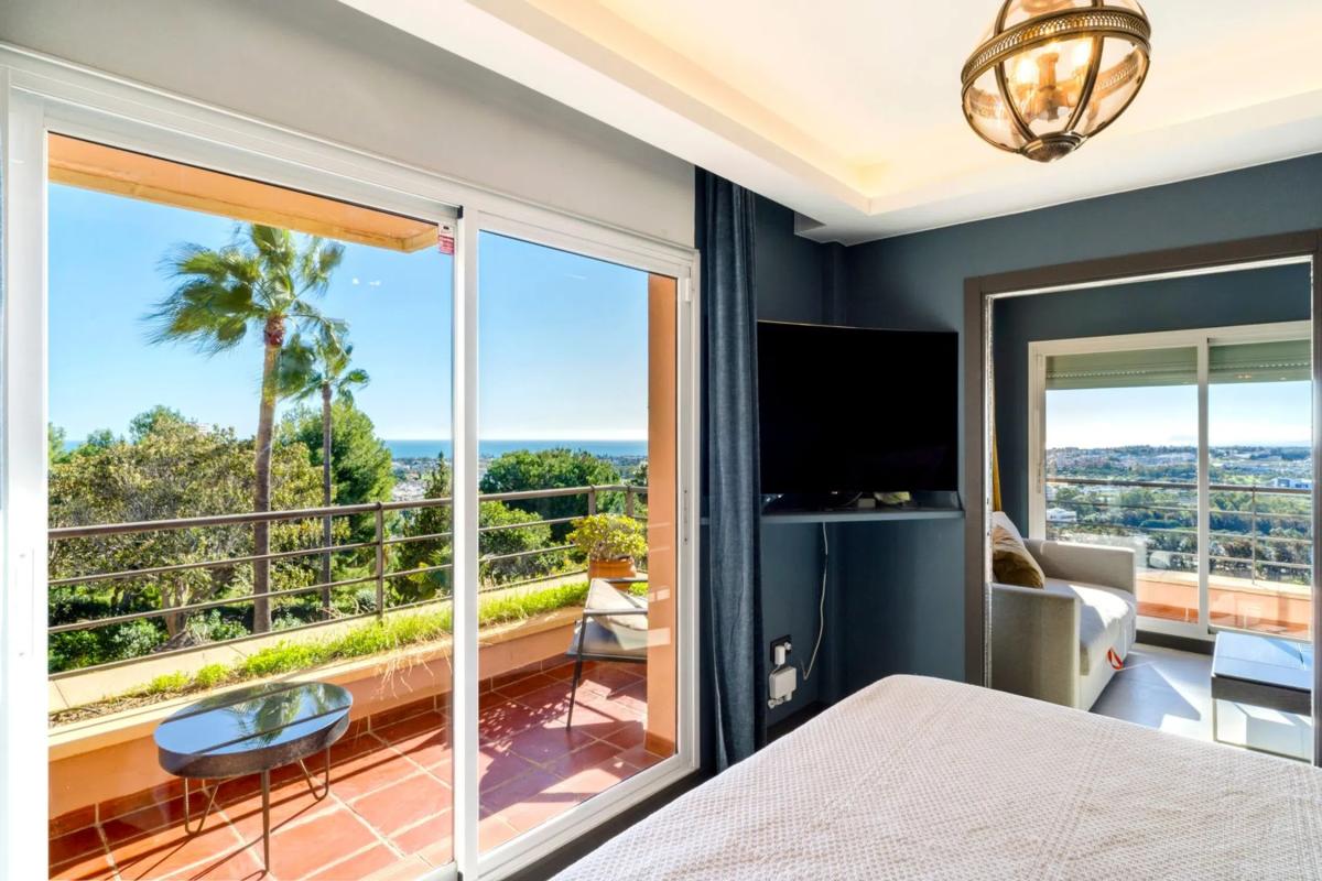 Sale of apartment in Avenida Calderón de la Barca s/n, Marbella
 photo 5