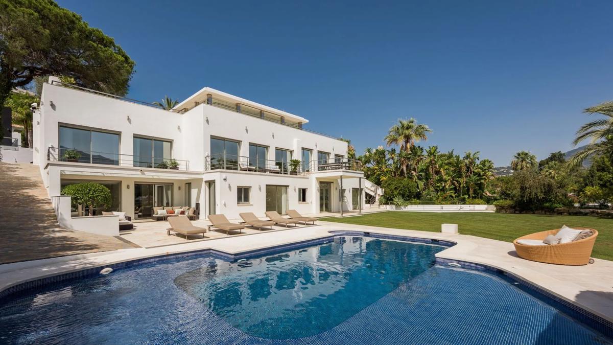 Продажа отдельного шале в Barrio Las Brisas, Марбелла photo 1