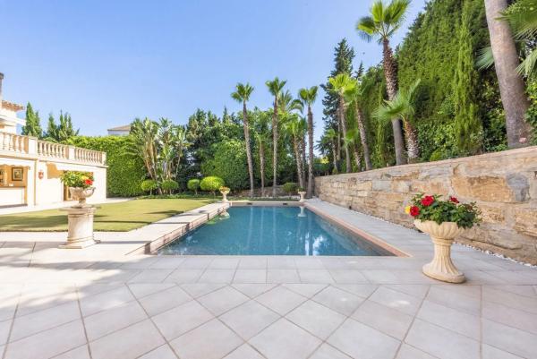 Independent chalet for sale in Urbanizacion N Andalucia 25D, Marbella
 photo 3