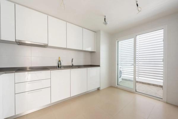 Ático en venta en  Barrio Las Brisas, Marbella photo 3