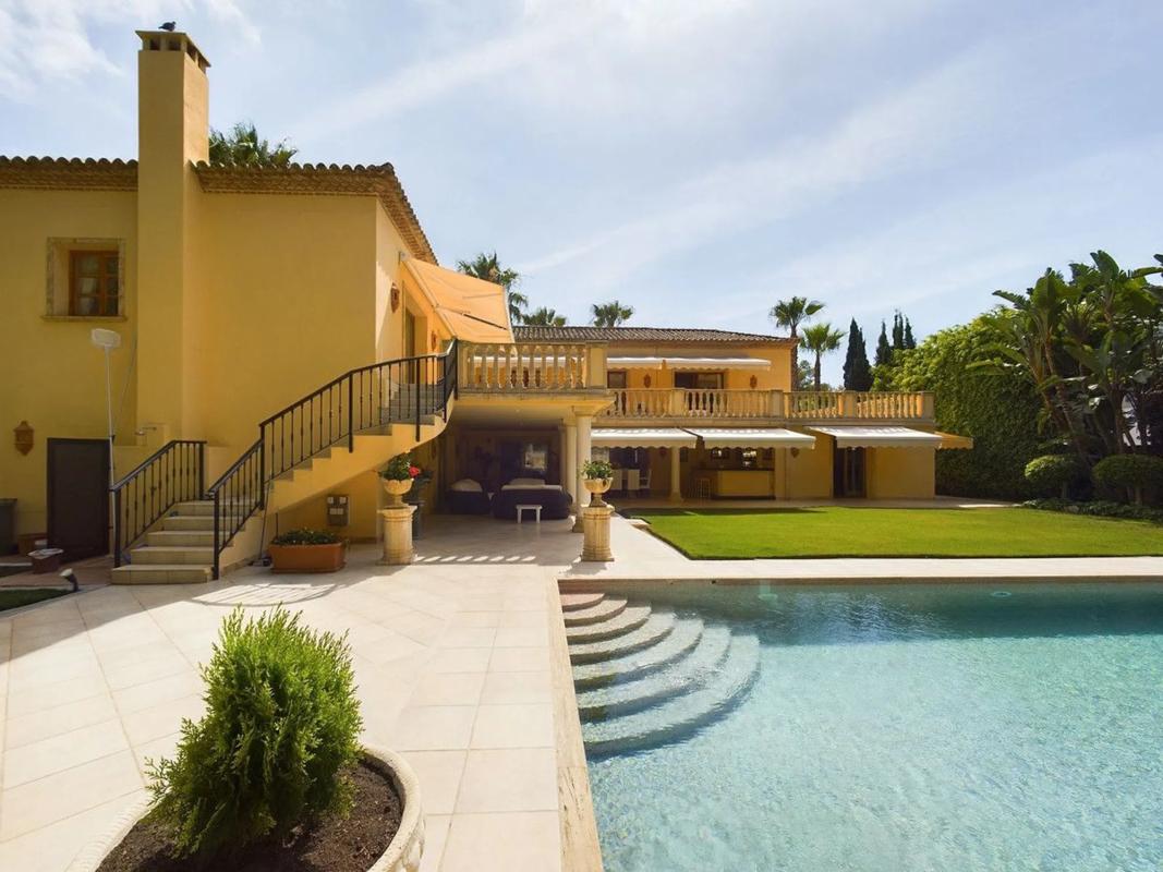 Sprzedaż niezależnego domku jednorodzinnego w  Calle Atenas 24 - D, Marbella photo 2
