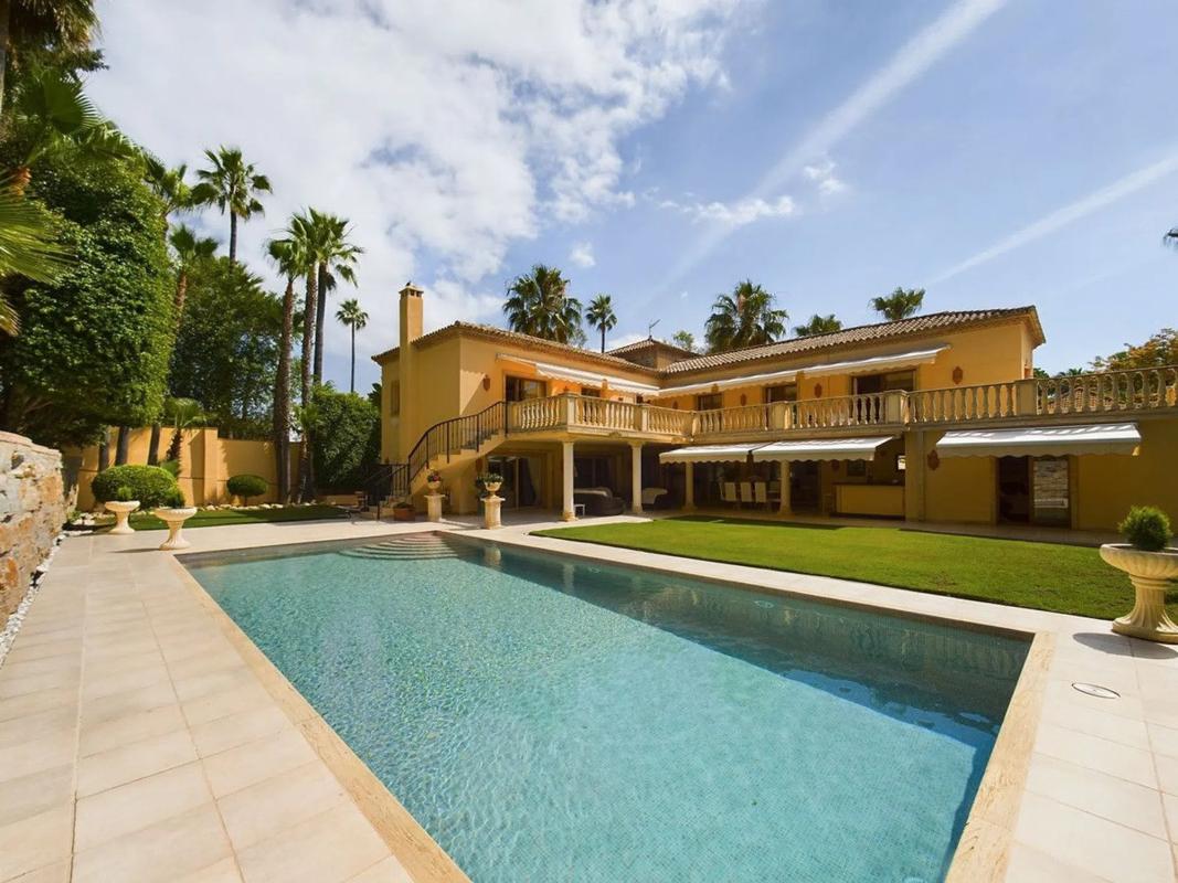 Sprzedaż niezależnego domku jednorodzinnego w  Calle Atenas 24 - D, Marbella photo 3