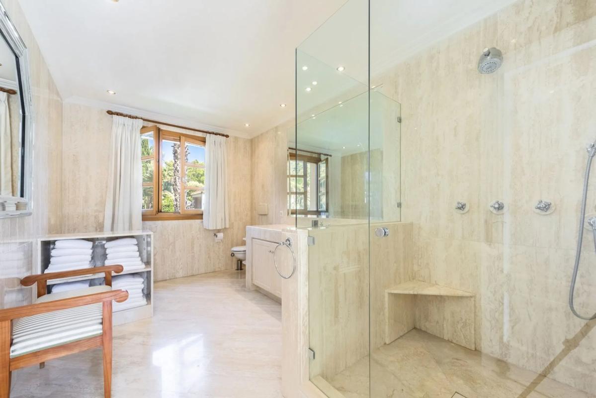 Продажа отдельного шале в Barrio Las Brisas, Марбелла photo 1