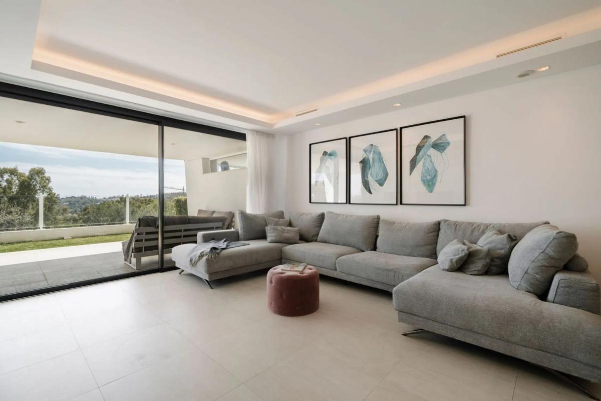 Venta de piso en Barrio Los Naranjos, Marbella
photo 2