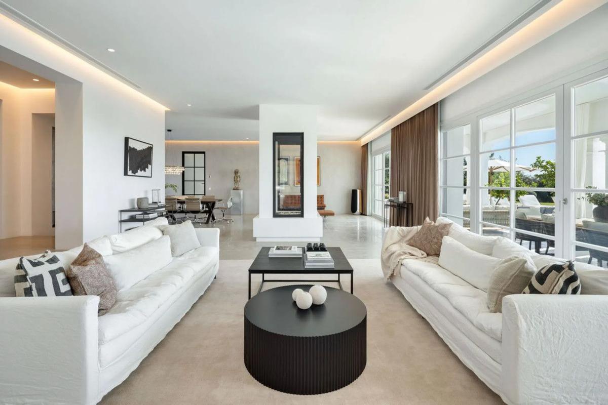 Venta de chalet independiente en Calle Pléyades, Marbella
photo 2