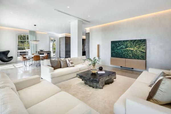 Chalet wolnostojący na sprzedaż w  Calle Pléyades, Marbella photo 4