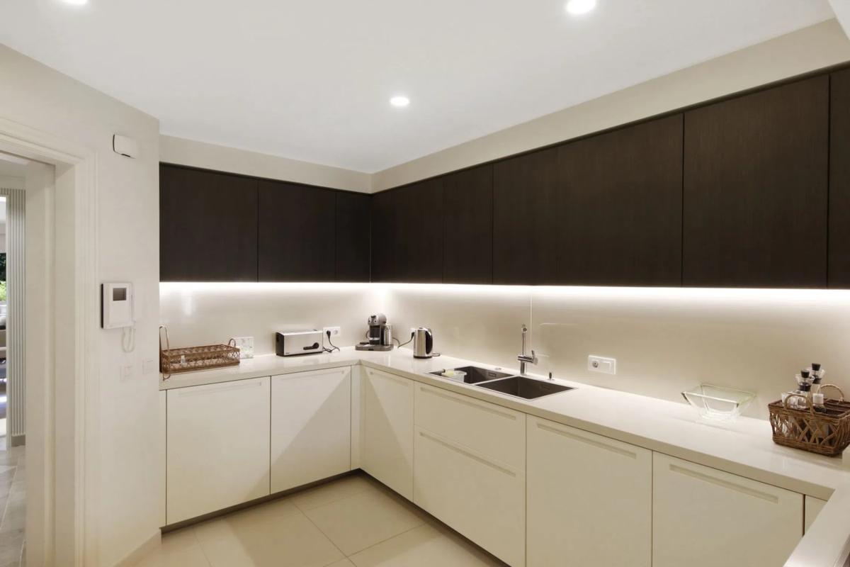 Sale of apartment in Barrio Los Naranjos, Marbella
photo 4