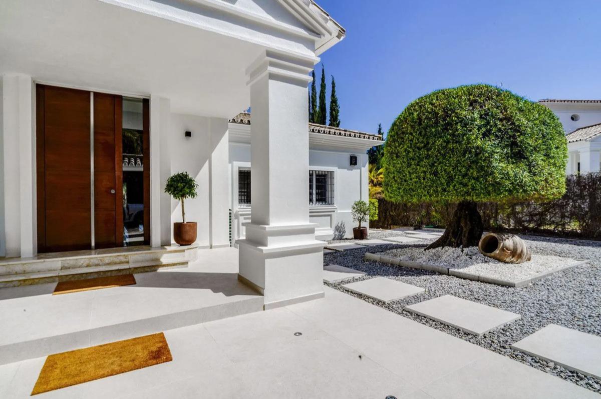 Venta de chalet independiente en Calle Artemisa, Marbella
 photo 5