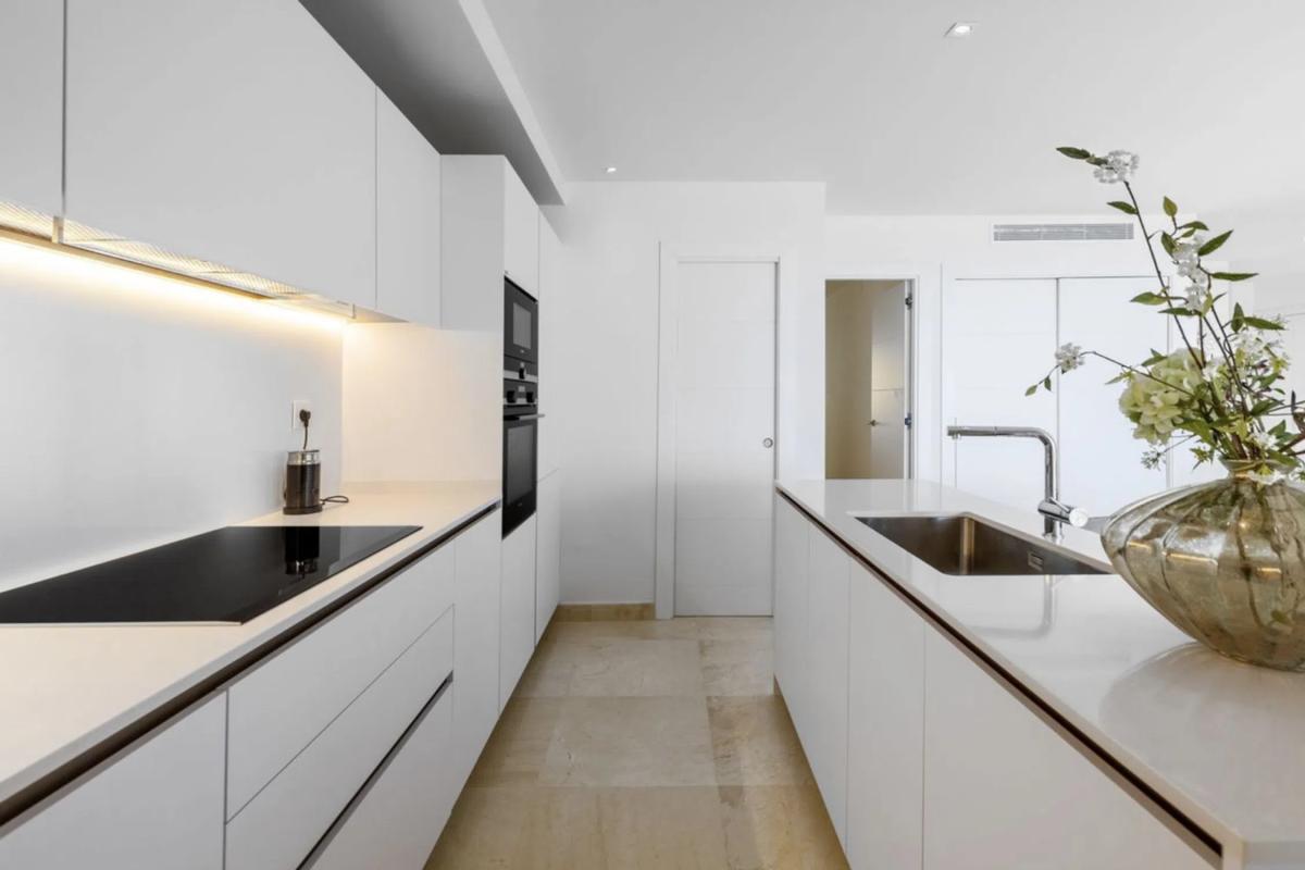 Venta de piso en Barrio Los Naranjos, Marbella
 photo 4