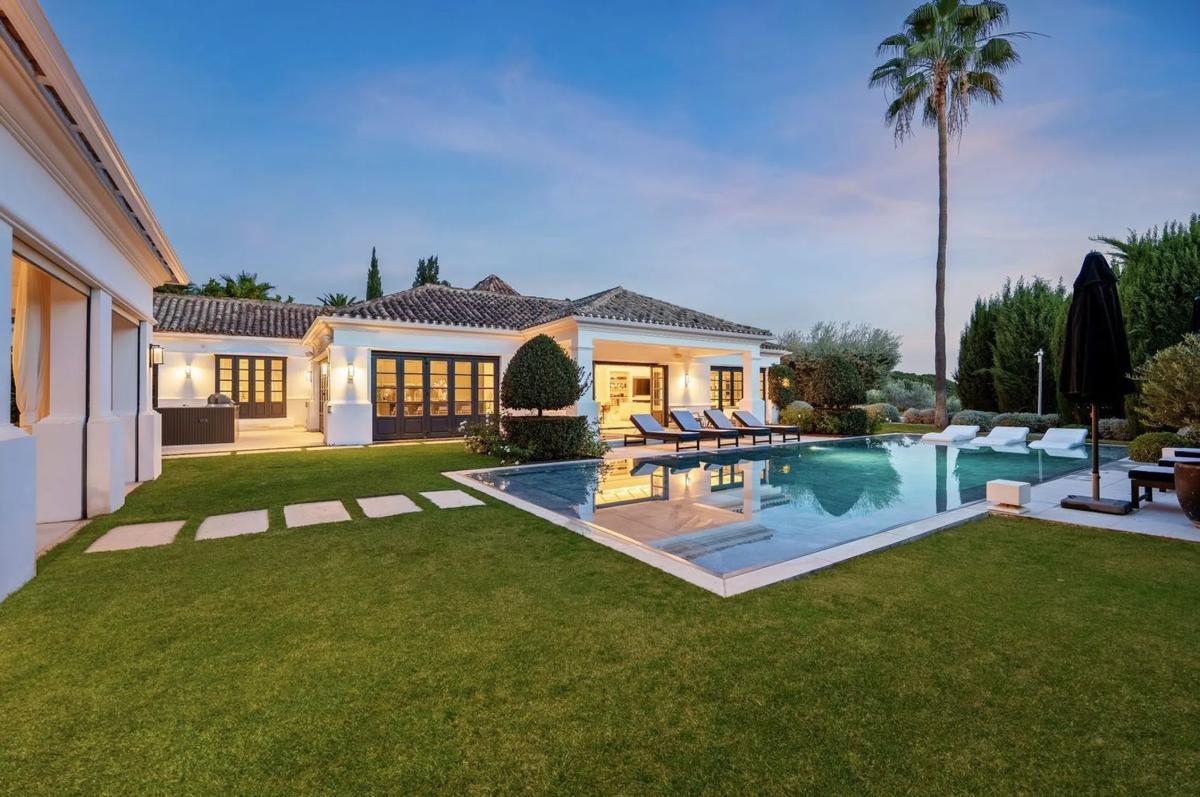 Venta de chalet independiente en Urbanizacion N Andalucia 3F, 24, Marbella
photo 1