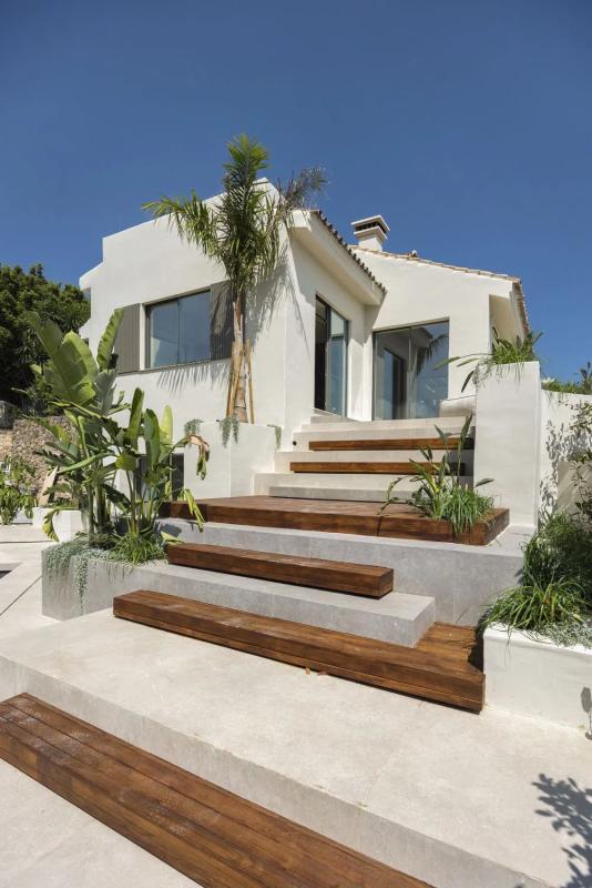 Sprzedaż niezależnego domku jednorodzinnego w Barrio Los Naranjos, Marbella photo 1