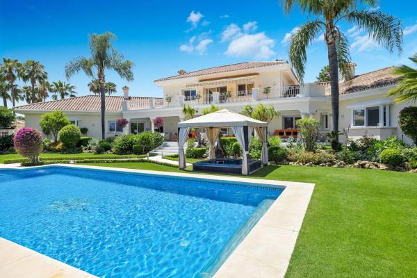 Chalet wolnostojący na sprzedaż w Urbanizacion N Andalucia 1G, Marbella photo 1