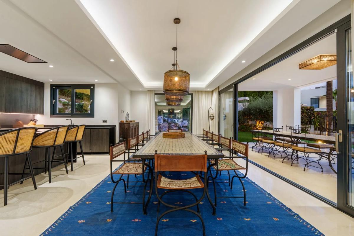 Venta de chalet independiente en Calle Artemisa, Marbella
 photo 2