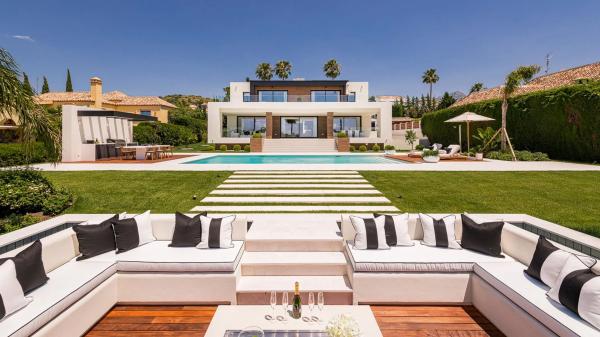 Chalet wolnostojący na sprzedaż w Urbanizacion N Andalucia 1F, Marbella photo 1