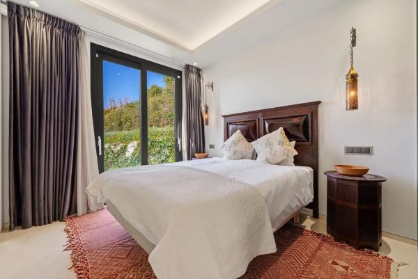 Chalet wolnostojący na sprzedaż w Urbanización N Andalucía 5f, Marbella thumbnail 2