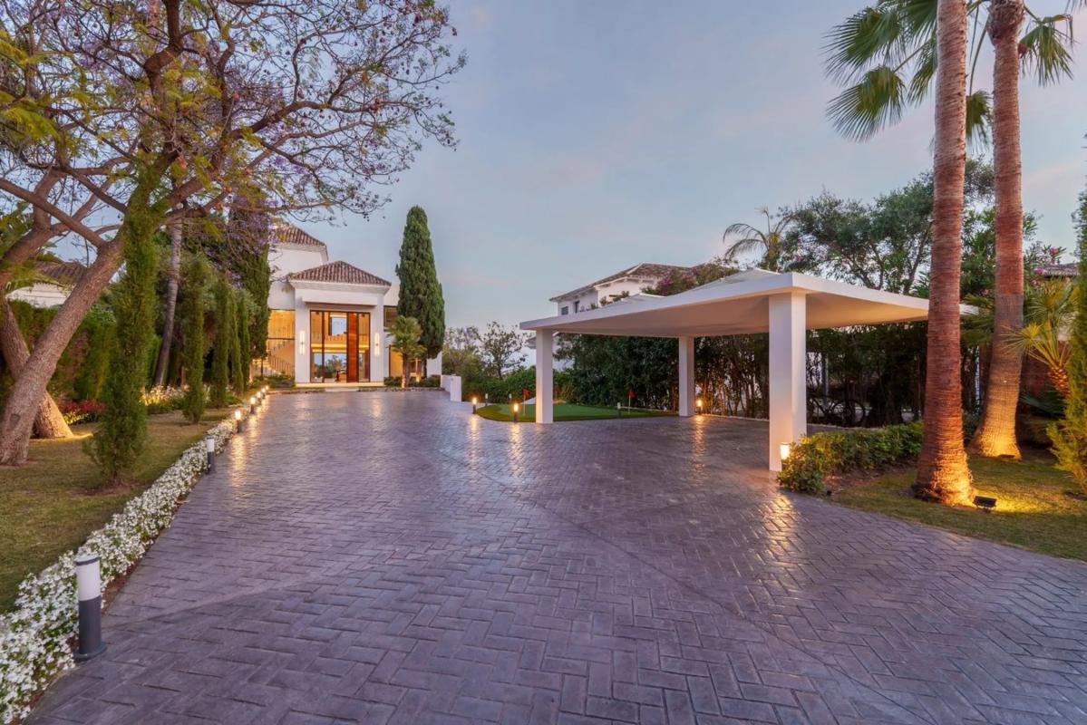 Sprzedaż niezależnego domku jednorodzinnego w Urbanizacion N Andalucia 1F, Marbella photo 1