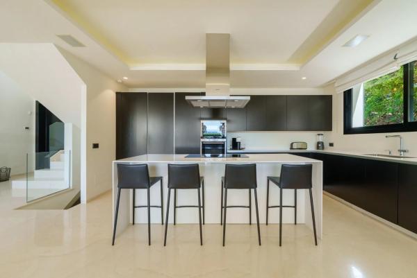Chalet wolnostojący na sprzedaż w  Urbanización N Andalucía 5f, Marbella photo 2
