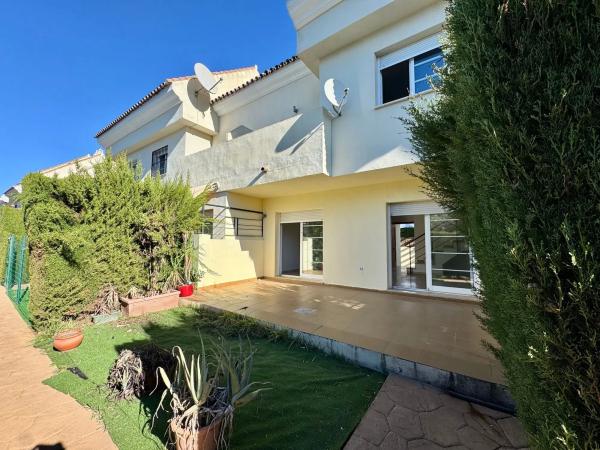 Chalet adosado en venta en  Calle Sirio, 14 , Marbella photo 1