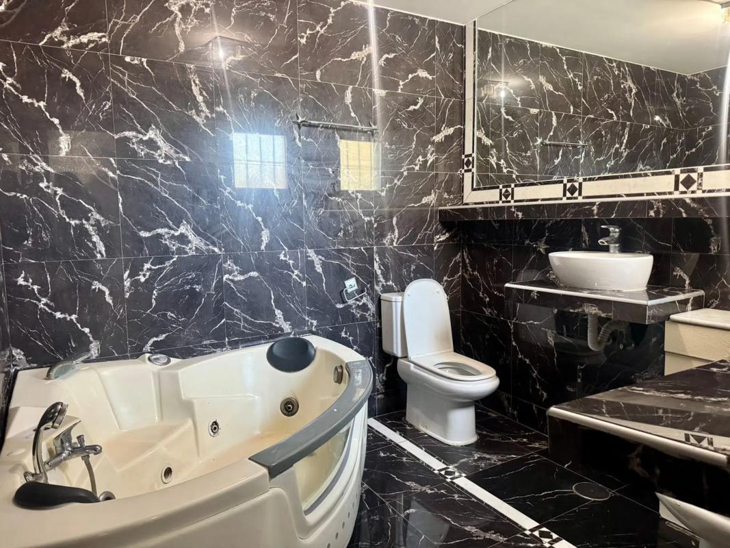 Venta de chalet adosado en  Calle Sirio, 14 , Marbella photo 2