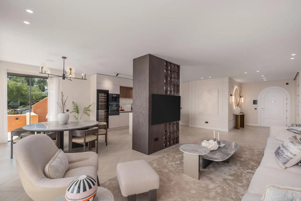 Sale of apartment in Super Manzana 3-J, 2, Marbella
 photo 2