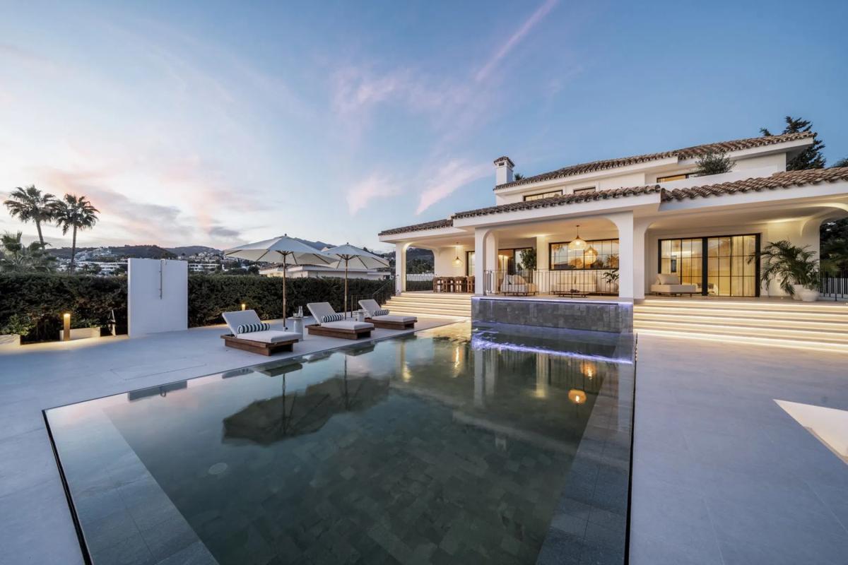Sprzedaż niezależnego domku jednorodzinnego w  Barrio Los Naranjos, Marbella photo 3