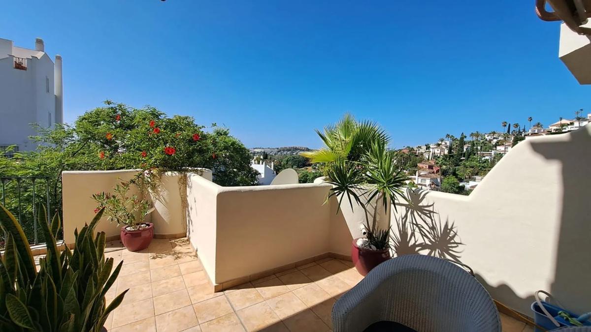 Venta de piso en Calle Aries, Marbella
photo 1