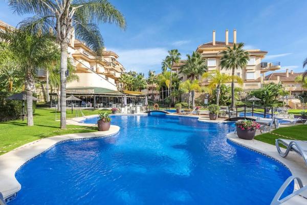 Venta de piso en Calle Aries, Marbella
 photo 3
