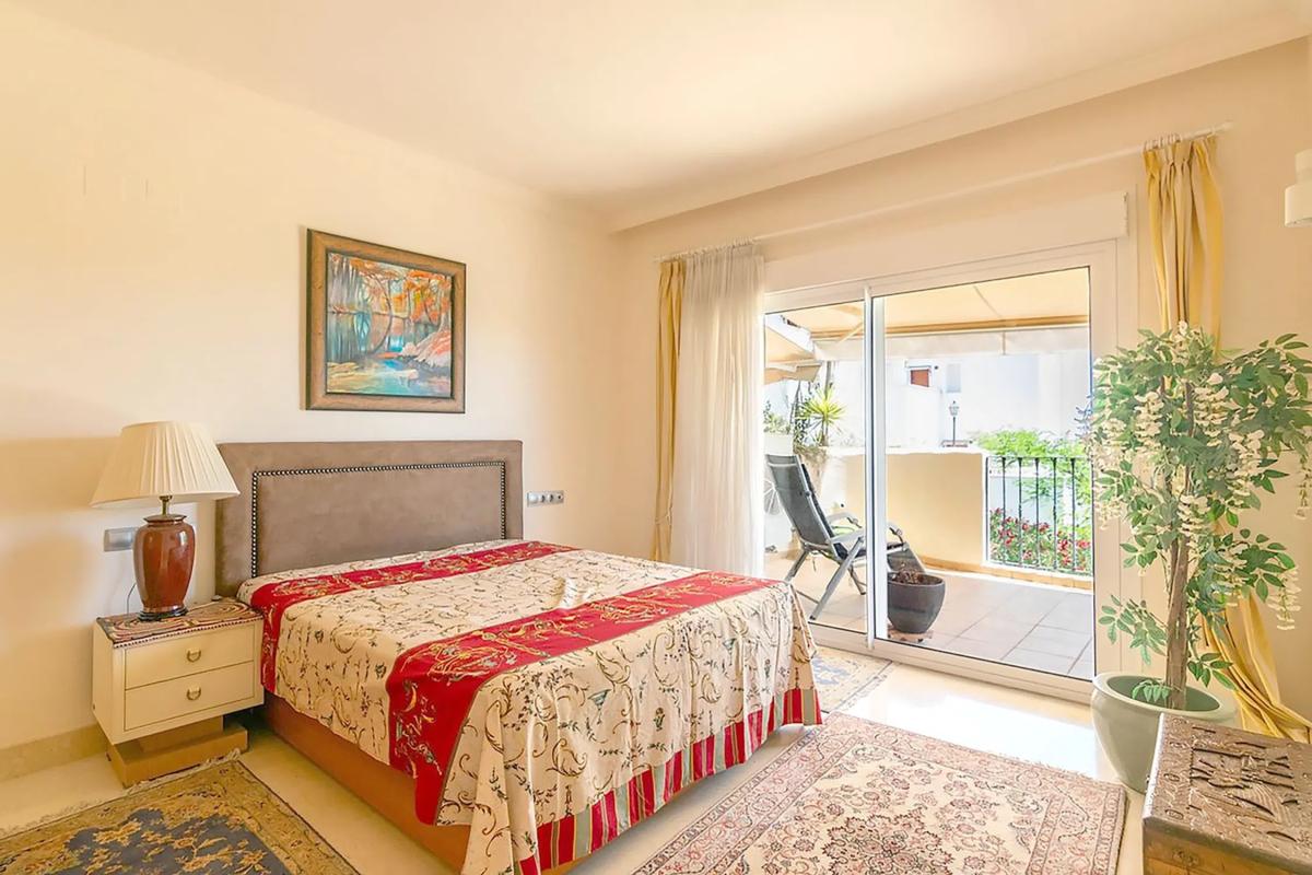 Venta de piso en Calle Aries, Marbella
photo 4
