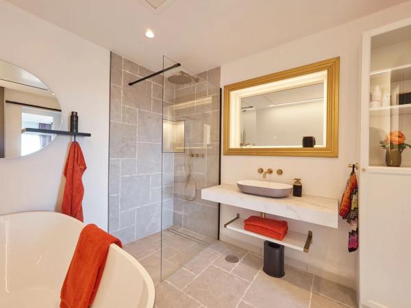 Piso en venta en AV CALDERON DE LA BARCA-NVA, 73, Marbella
thumbnail 1