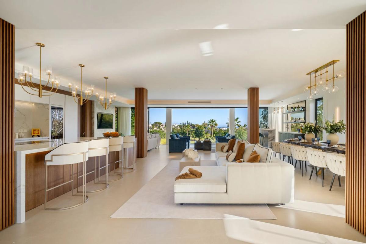 Venta de chalet independiente en Barrio Los Naranjos, Marbella
photo 3