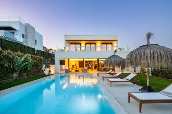 Chalet independiente en venta en Urbanizacion N Andalucia 2G, 54 B, Marbella
 photo 1