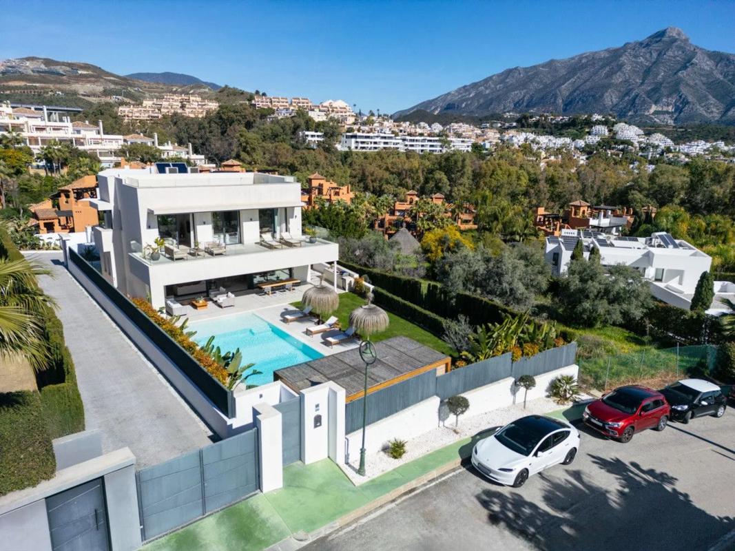 Sprzedaż niezależnego domku jednorodzinnego w Urbanizacion N Andalucia 2G, 54 B, Marbella photo 5