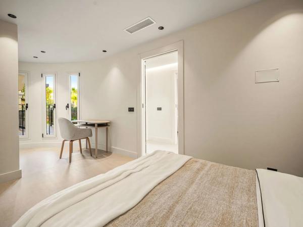 Venta de piso en Les Belvederes, Marbella
 photo 1
