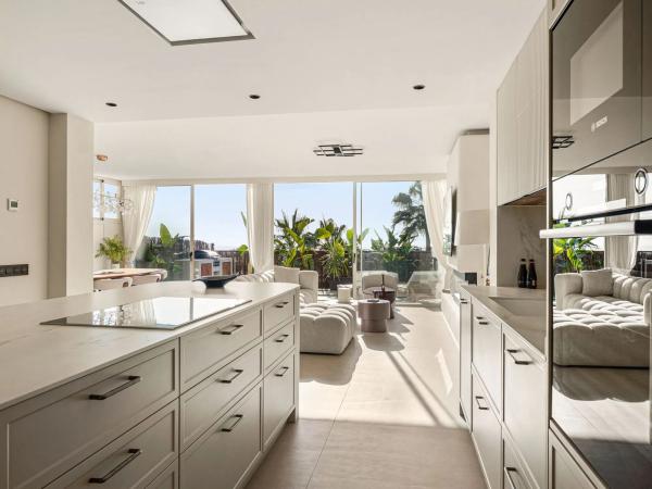 Venta de piso en Les Belvederes, Marbella
 photo 4