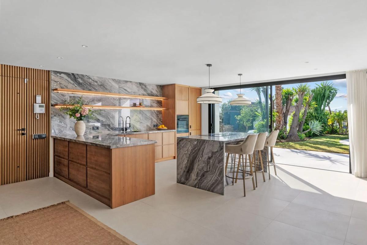 Venta de chalet independiente en Barrio Los Naranjos, Marbella
photo 3