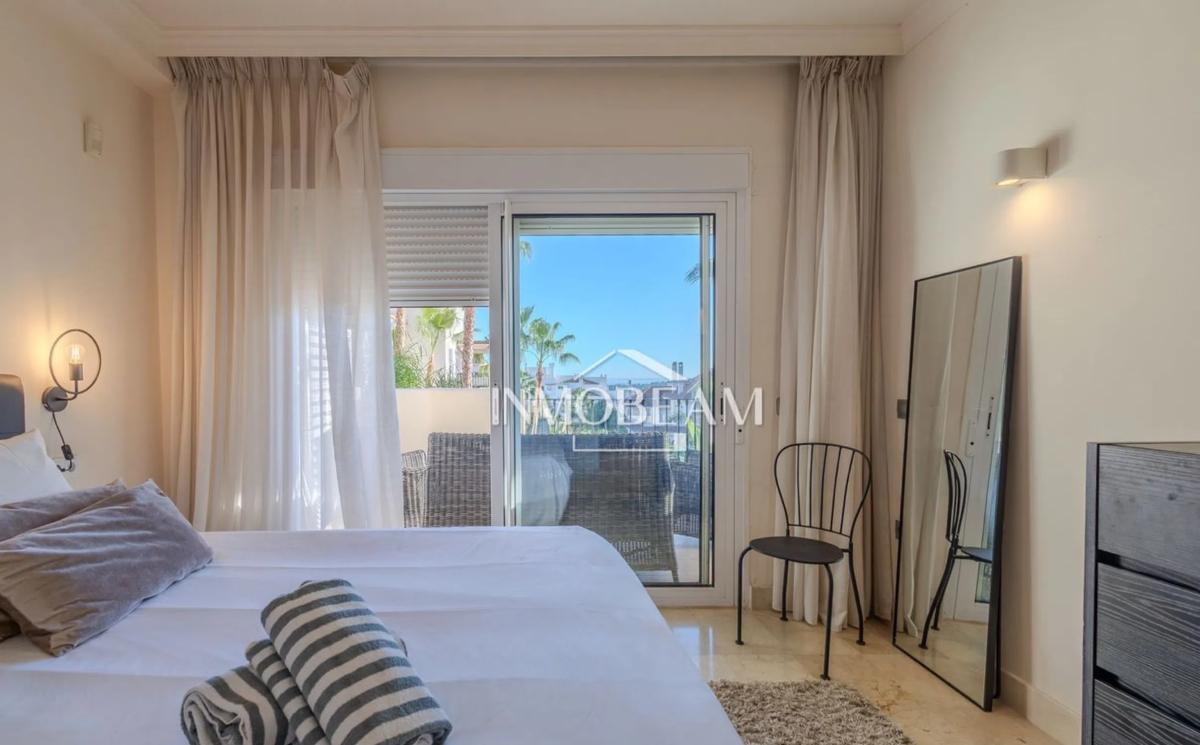 Venta de piso en Calle Aries, Marbella
photo 1