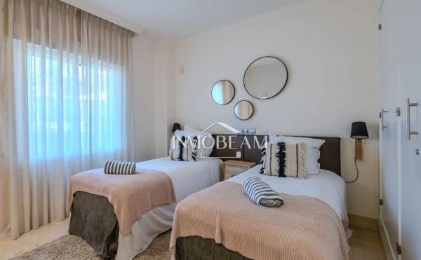 Piso en venta en Calle Aries, Marbella
 photo 2
