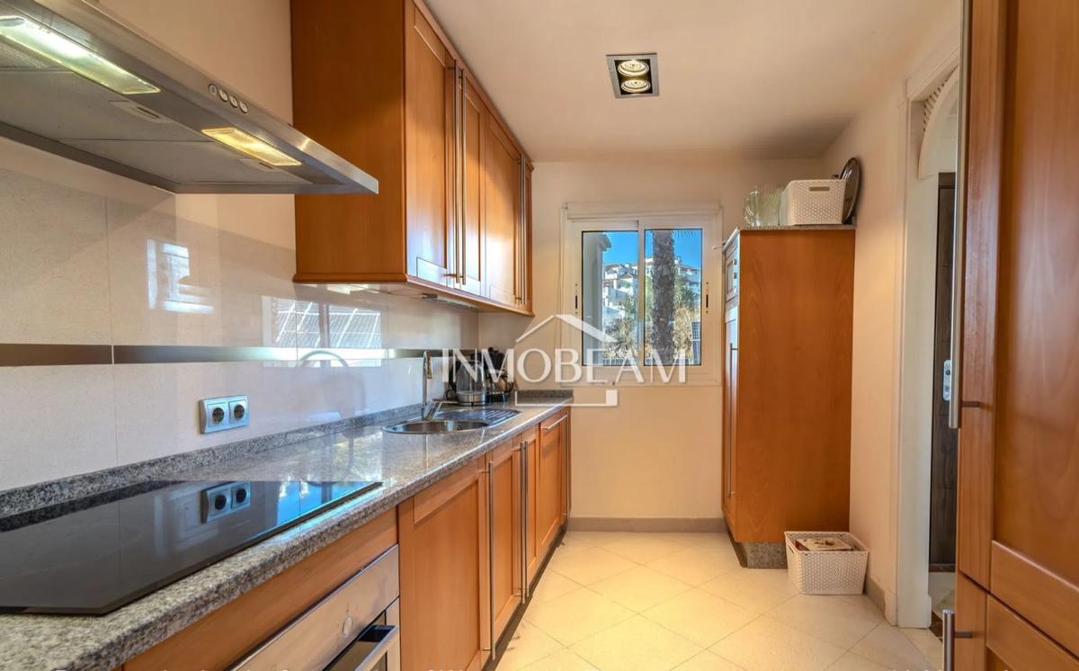 Venta de piso en Calle Aries, Marbella
photo 3